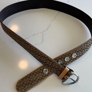 Coach women’s belt size medium